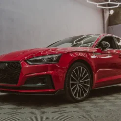 Audi-A5-F5-RS-Grill-Blanksvart