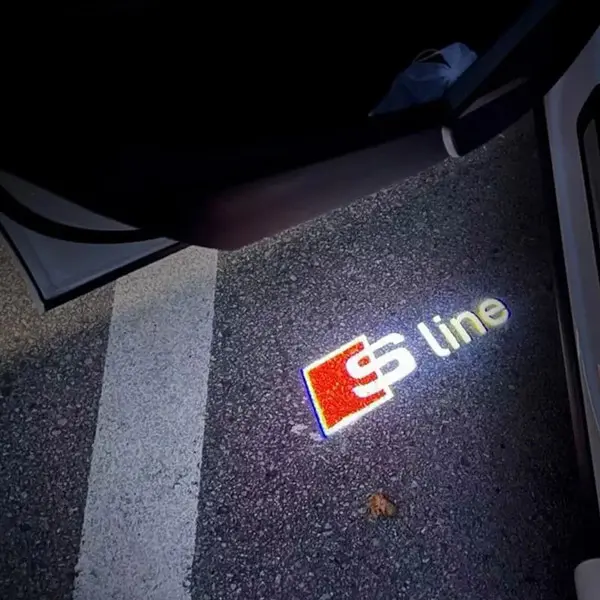 Audi-S-line-dörrlampor-dörrbelysning