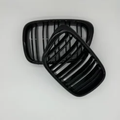 BMW-E39-Grill-Svarta-Dubbelribbade