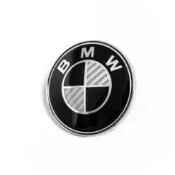 BMW-Emblem-Kolfiber-Svart-Vit
