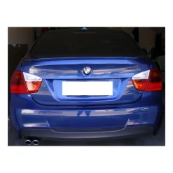 Alternative view of BMW E90 Spoiler M3 Look