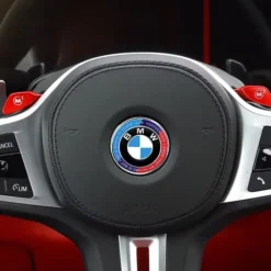 BMW 50-års jubileumsemblem för ratten – ikonisk M-design som firar Motorsport-arvet.