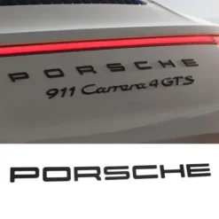 Porsche-emblem-baklucka-Porsche-text