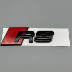 Audi-RS-Emblem-Baklucka-Skärmar