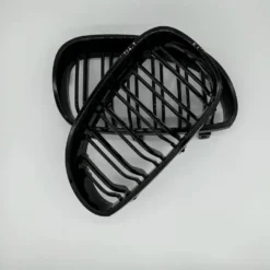 BMW-E60-E61-Grill-Njurar-M-Look-Svarta-Dubbelribb
