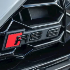 Audi RS6 grill svart
