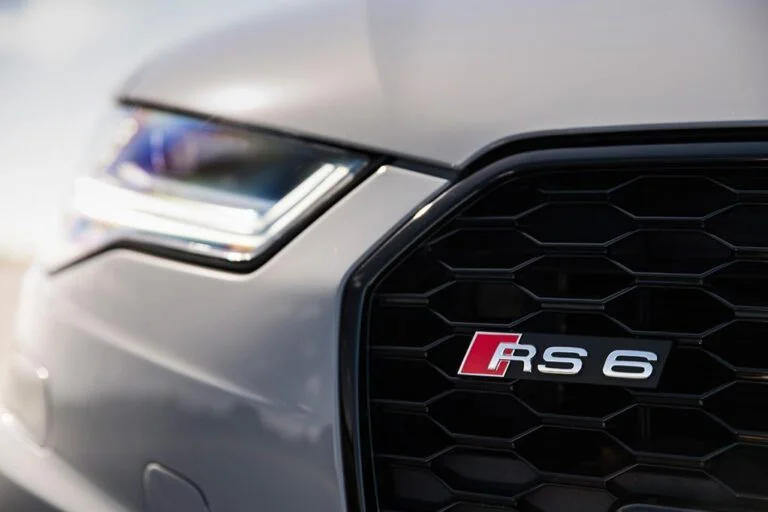 Audi rs6 emblem grill