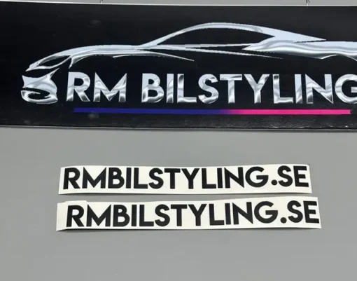 Bildekaler-stickers-RM-Bilstyling-svarta-2-pack