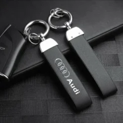 Audi Lyxig Nyckelring i Äkta Läder – Elegant Bilstylingaccessoar