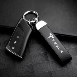 Tesla-Nyckelring-Läder-Lyx-