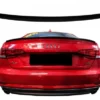 Blanksvart spoiler till Audi A4 B9 Sedan (2016–) – stilren och sportig vinge för en aggressivare bakprofil.