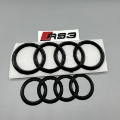 Audi-RS3-Emblem-Svarta-Logo-Ringar-192mm-273mm