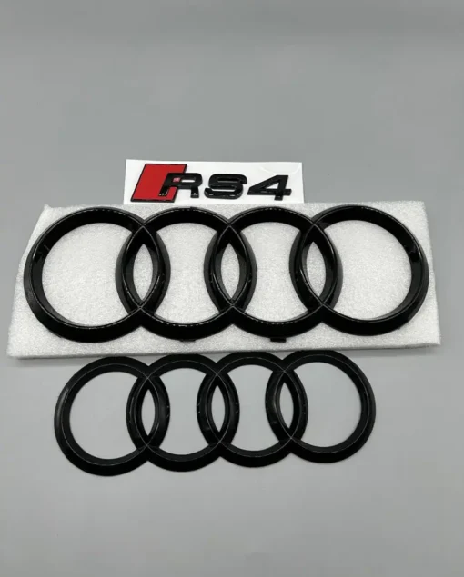 Audi-RS4-Emblem-Svarta-Ringar-