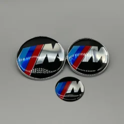 BMW-Emblem-M-Design-3-Pack-till-Motorhuv-Bagagelucka-och-ratten
