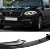 Mattsvart M Performance frontläpp till BMW F10/F11 – Förstärkt modell för perfekt passform och sportigt utseende.