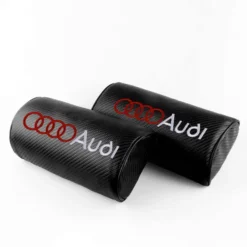 Audi nackkudde i svart kolfiber med broderad logotyp – 2-pack ergonomiska bilkuddar.