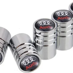 Kromade ventilhattar i aluminium – en blank och stilren detalj som ger din Audi en extra touch av elegans och skydd.