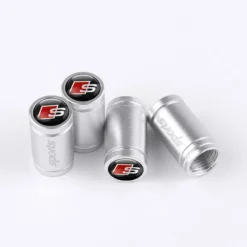 Snygga ventilhattar i silver med S line-logo – en stilren och sportig detalj som lyfter din Audi och skyddar ventilerna.