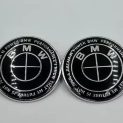 BMW emblem helsvart 50-årsjubileum – 82 mm fram och 74 mm bak för sportig look