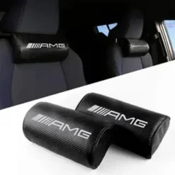 Mercedes AMG nackkudde i svart kolfiber med broderad logotyp – 2-pack bekväma bilkuddar.