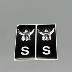S-märken svart/vit Variant IV – 2-pack stilrena bilmärken för personlig bilstil och dekoration.