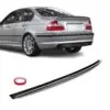 Blanksvart spoilervinge på BMW E46 Sedan/Coupé – ger en sportig och markerad bakprofil.
