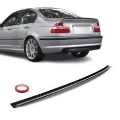 Blanksvart spoilervinge på BMW E46 Sedan/Coupé – ger en sportig och markerad bakprofil.