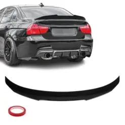 Blanksvart PSM Style spoilervinge till BMW 3-serie E90 – elegant och sportig bakprofil.