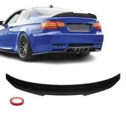 Blanksvart PSM Style spoilervinge till BMW 3-serie E92 – elegant och sportig bakprofil.