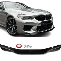 Blanksvart frontläpp till BMW M5 F90 (2018–2020) – aggressiv frontdesign och sportigare utseende.