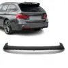 Blanksvart M Performance takvinge monterad på BMW 3-serie F31 Touring som ger bilen en sportigare och mer aggressiv bakprofil.