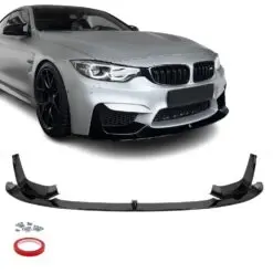 Blanksvart M Performance frontläpp på BMW M3/M4 F80/F82 som ger en aggressiv och sportig front.