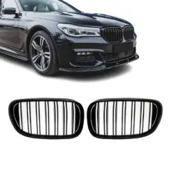 Blanksvart dubbelribb grill på BMW 7-serie G11/G12 (2015–2019) som ger en mer aggressiv och modern frontdesign.