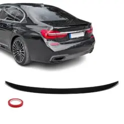 Performance spoilervinge i blanksvart på BMW 7-serie G11/G12 som ger ett diskret men sportigt bakparti.