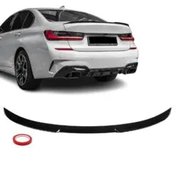 Blanksvart M3 Style vinge för BMW G20/G80 som ger bilen aggressiv M-sport-look, förbättrad aerodynamik och ökad stabilitet.