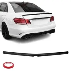 Blank AMG vinge till Mercedes E-Klass W212 som ger en sportig och exklusiv uppgradering.