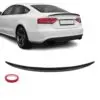 Blanksvart vinge till Audi A5 B8 Sportback 2007–2016 – ger bilen ett sportigt och exklusivt bakutseende.