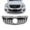 Sportig GTR grill monterad på Mercedes GLK X204 (2012–2015) som ger bilen ett aggressivt och exklusivt utseende.