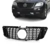 Blanksvart GTR grill till Mercedes ML W164 (2005–2008) som ger bilen en sportig och exklusiv front med modern karaktär.