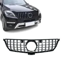 Kromad GTR grill till Mercedes ML W166 (2011–2015) som ger bilen en elegant, sportig och exklusiv frontdesign.