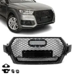 RS honeycomb grill monterad på Audi Q7/SQ7 4M pre-facelift (2015–2019) för en aggressiv och modern look.
