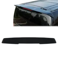 Takspoiler monterad på Mercedes Vito-Klass W447/W448 som ger bilen en sportig, dynamisk och stilren bakprofil.