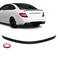 Blanksvart vinge på Mercedes C204 Coupé (11–15) som ger bilen ett sportigt och elegant utseende med perfekt passform.