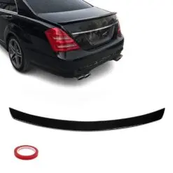 AMG S63 vinge till Mercedes S-Klass W221 (2005–2011) som ger bilen en elegant, sportig och mer dynamisk bakre profil.