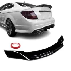 R-Style vinge i blanksvart på Mercedes C204 Coupé (11–15) som ger bilen ett aggressivt och sportigt utseende.