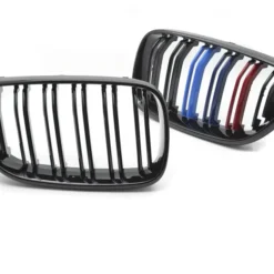 BMW F22 F23 F87 Tri Color grill i blanksvart utförande med sportig M Performance-look.